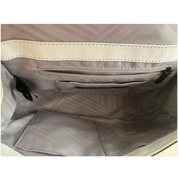 REBECCA MINKOFF WHITE LEATHER CROSSBODY / SHOULDER BAG WITH RAINBOW HARDWARE - Picture 9 of 16